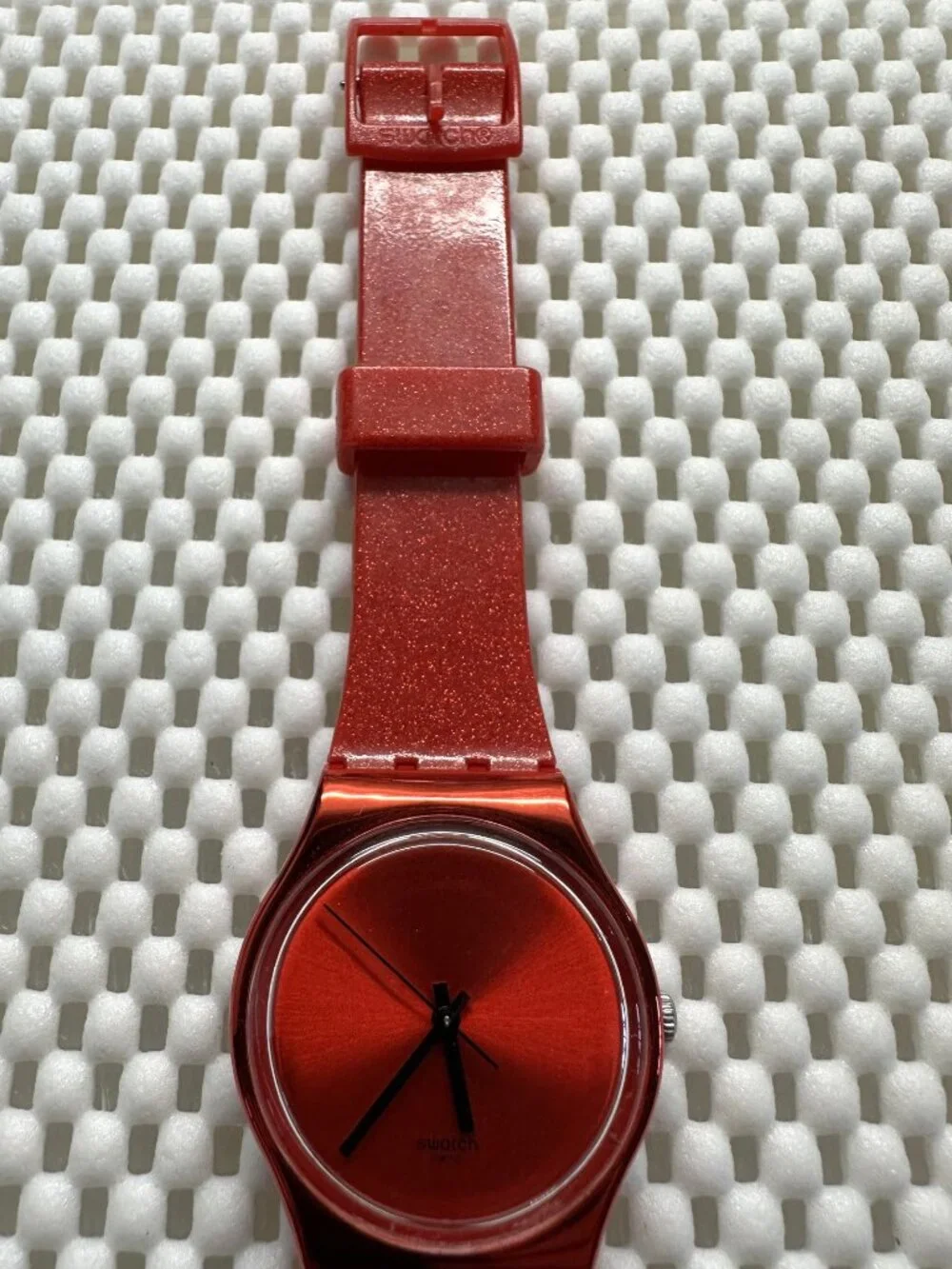 Swatch Watch Intense Red GR160 - Picture 3 of 5